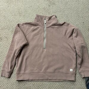 Vuori Women’s Zip up sweatshirt